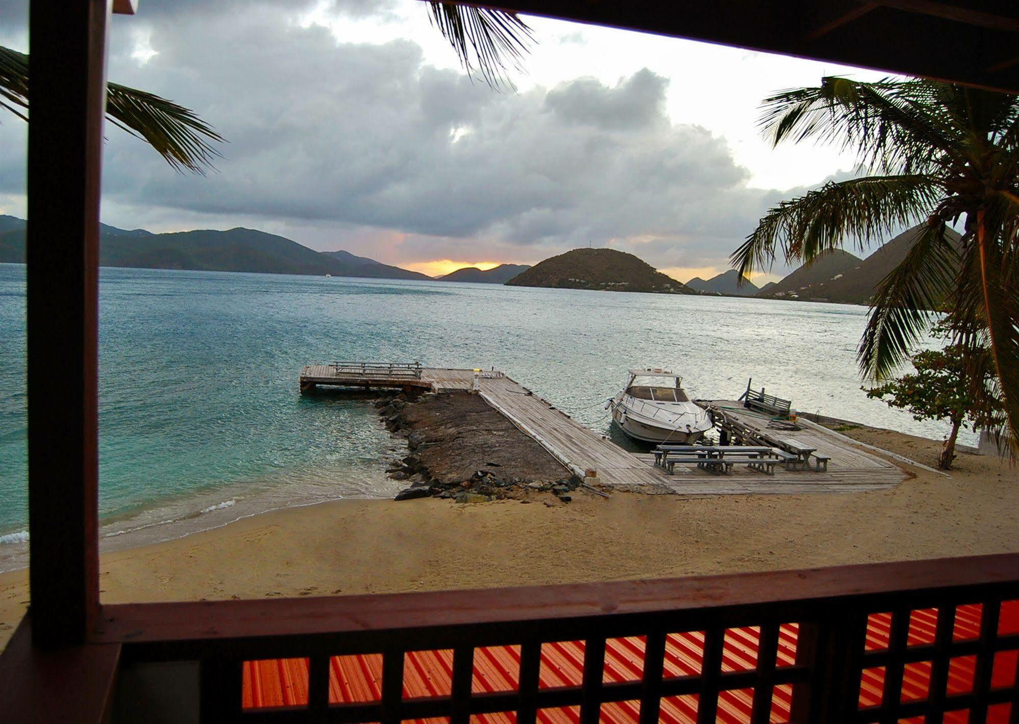 Fort Recovery Villa Suites Hotel Freshwater Pond Buitenkant foto